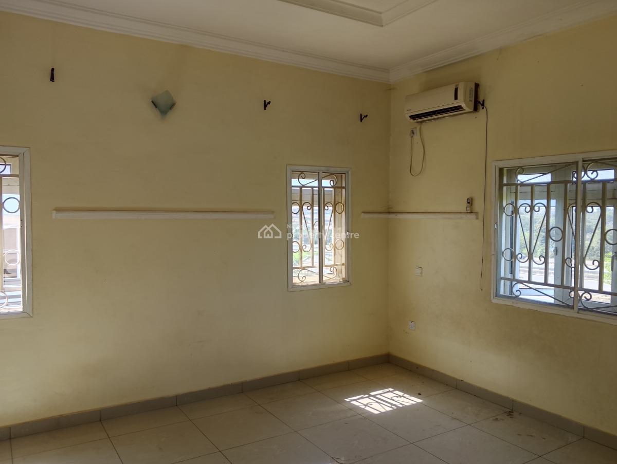 Corner Piece 4 Bedrooms Terraced Duplex with Bq, Mandakira Crescent, Durumi, Abuja, Terraced Duplex for Rent