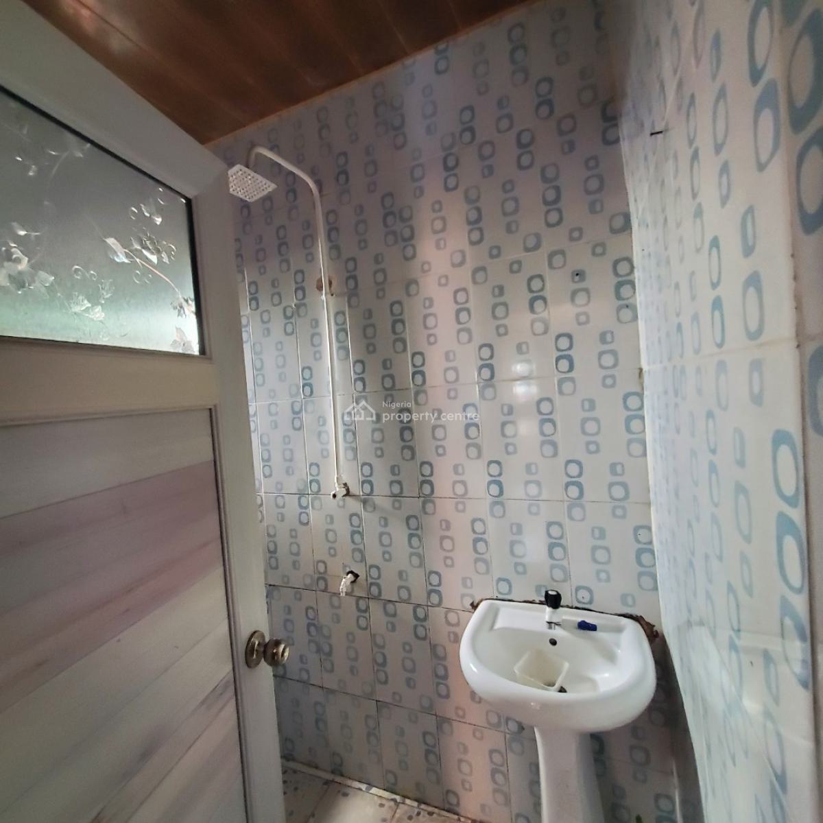 Spacious 1 Bedroom Flat, Theranex, Sangotedo, Ajah, Lagos, Mini Flat (room and Parlour) for Rent