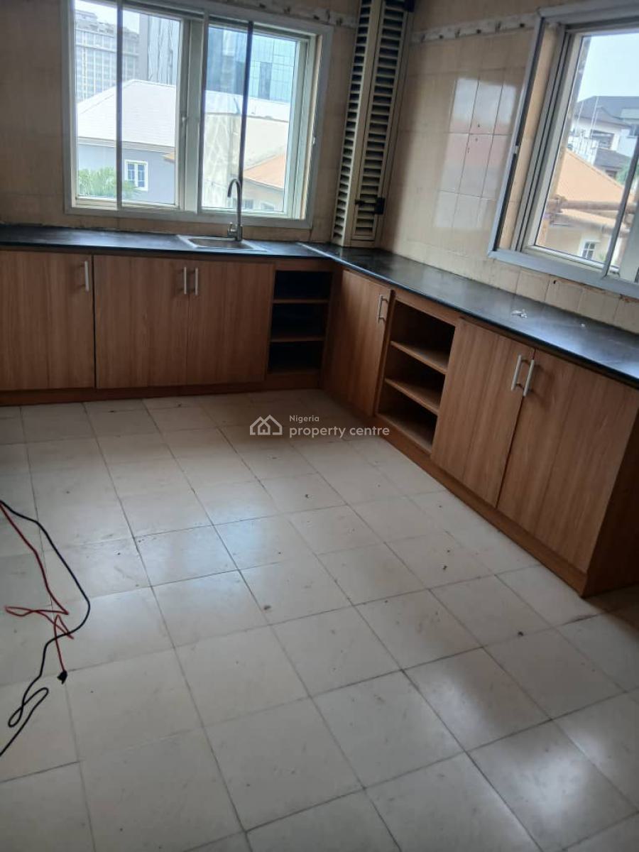 3 Bedroom Flat with a Room Bq, Abacha Estate, Ikoyi, Lagos, Flat / Apartment for Rent
