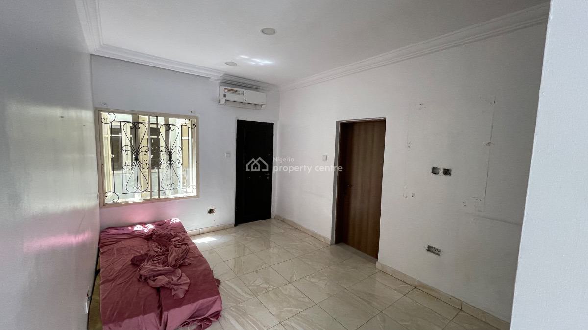 4 Bedroom Semi Detached House with Bq, Lekki Phase 1, Lekki, Lagos, Semi-detached Duplex for Sale