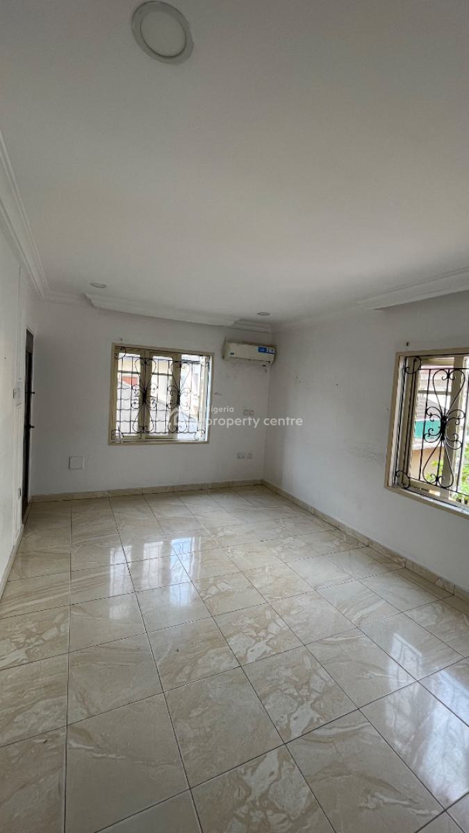 4 Bedroom Semi Detached House with Bq, Lekki Phase 1, Lekki, Lagos, Semi-detached Duplex for Sale