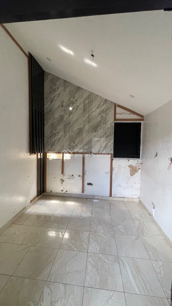 4 Bedroom Semi Detached House with Bq, Lekki Phase 1, Lekki, Lagos, Semi-detached Duplex for Sale