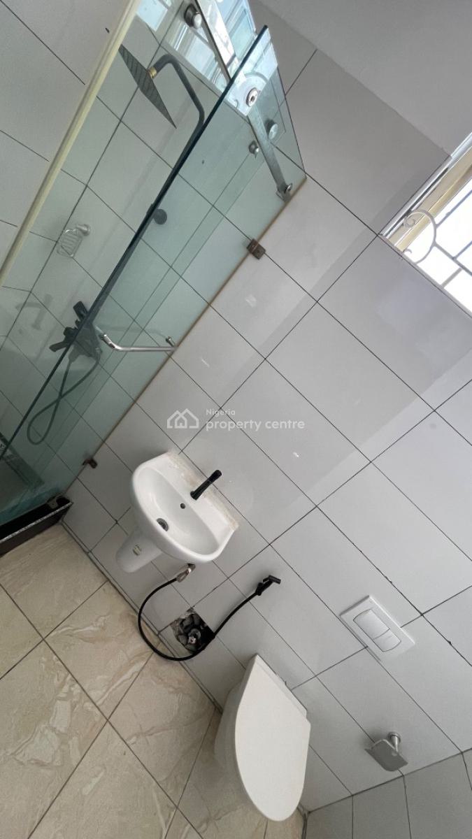 4 Bedroom Semi Detached House with Bq, Lekki Phase 1, Lekki, Lagos, Semi-detached Duplex for Sale