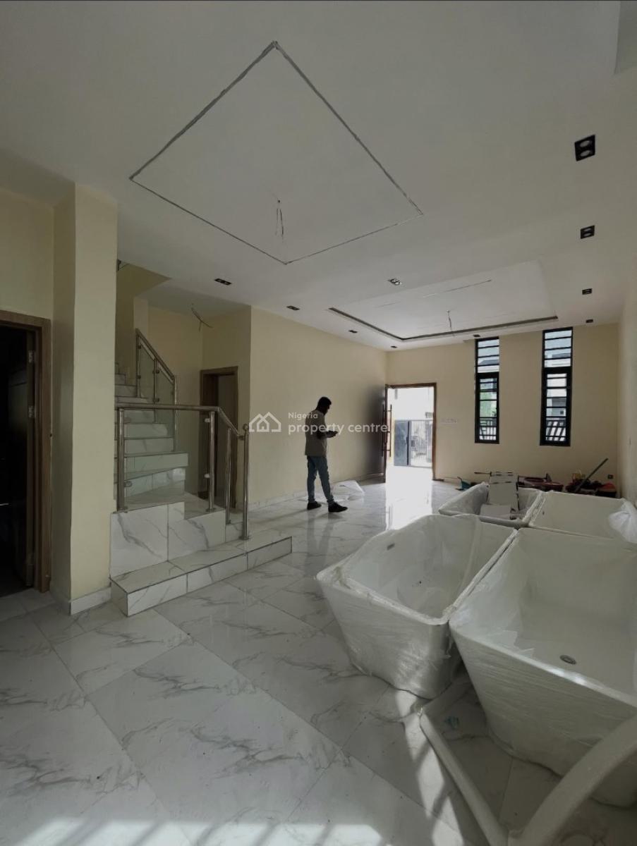 4 Bedroom Apartment, Ologolo, Lekki, Lagos, Flat / Apartment for Rent