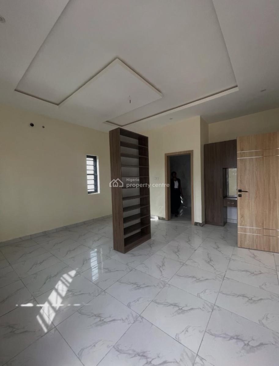 4 Bedroom Apartment, Ologolo, Lekki, Lagos, Flat / Apartment for Rent