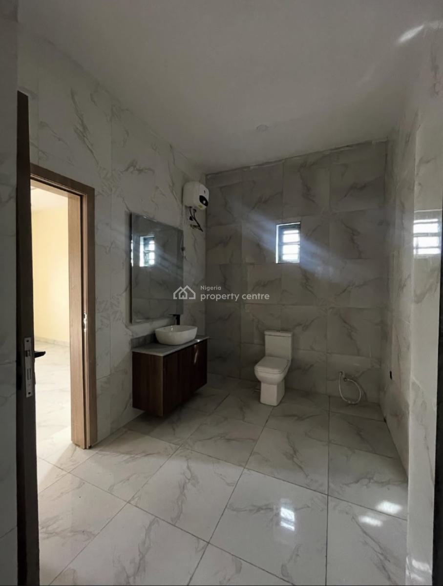 4 Bedroom Apartment, Ologolo, Lekki, Lagos, Flat / Apartment for Rent