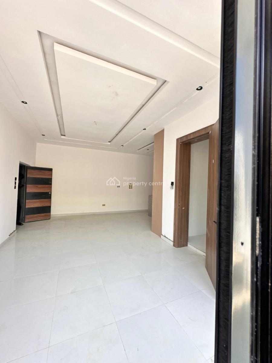 Elegantly Built 2 Bedroom Apartment, Lekki Phase 1, Lekki, Lagos, Block of Flats for Sale