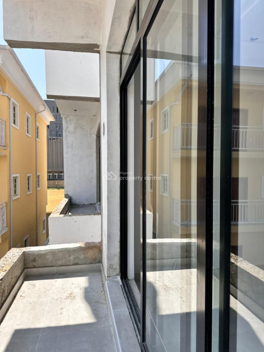 Elegantly Built 2 Bedroom Apartment, Lekki Phase 1, Lekki, Lagos, Block of Flats for Sale