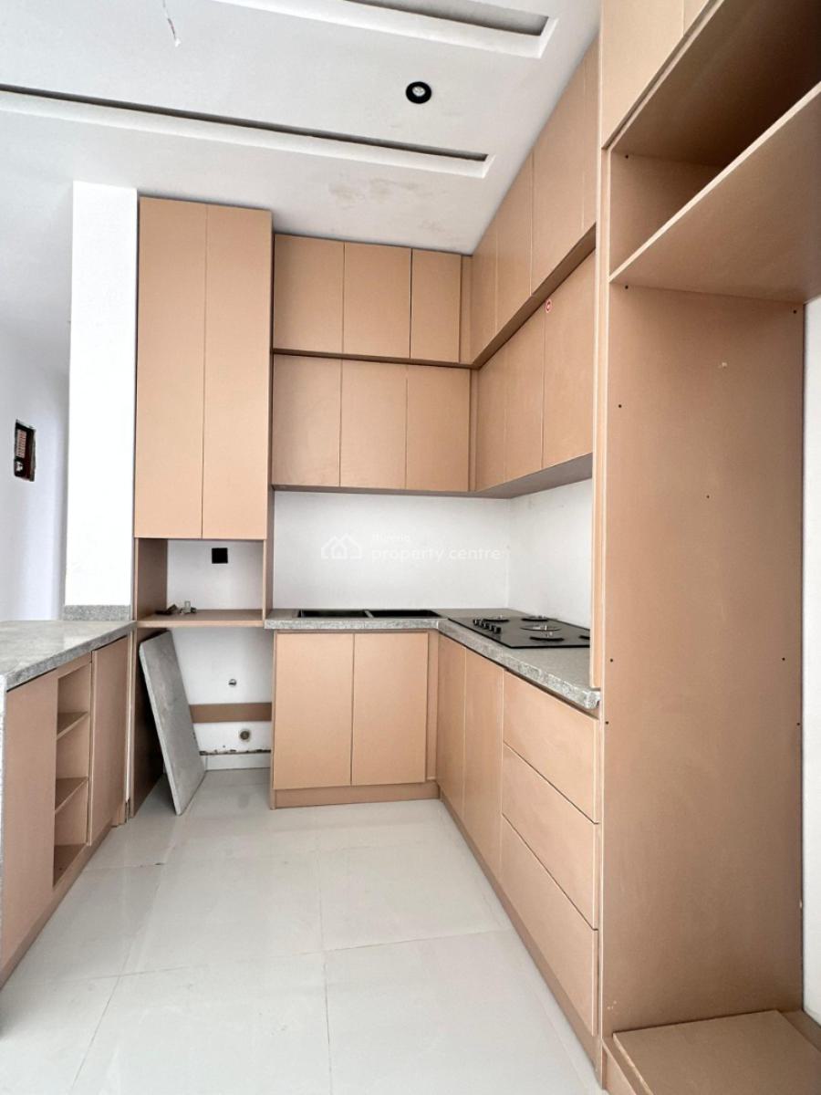 Elegantly Built 2 Bedroom Apartment, Lekki Phase 1, Lekki, Lagos, Block of Flats for Sale