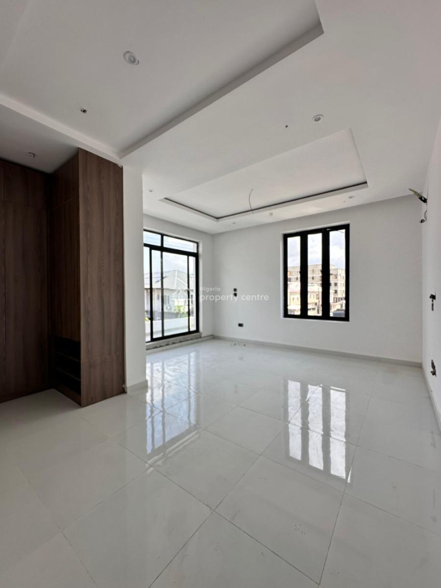 Elegantly Built 2 Bedroom Apartment, Lekki Phase 1, Lekki, Lagos, Block of Flats for Sale