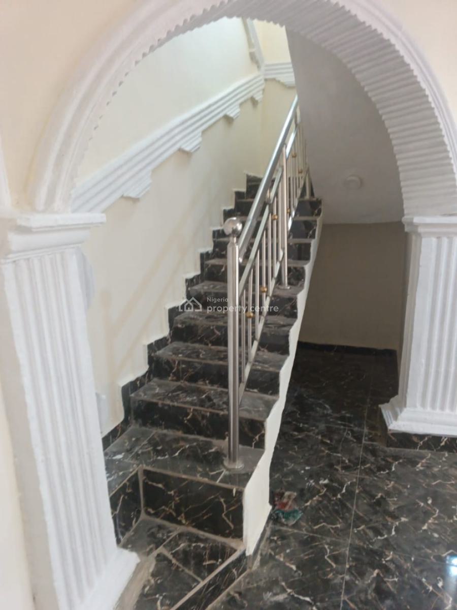 a Spaciously Built 5 Bedroom Duplex, Akingbade, New Gbagi Market, Ibadan, Oyo, Semi-detached Duplex for Rent