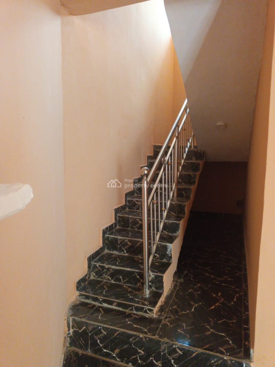 a Spaciously Built 5 Bedroom Duplex, Akingbade, New Gbagi Market, Ibadan, Oyo, Semi-detached Duplex for Rent