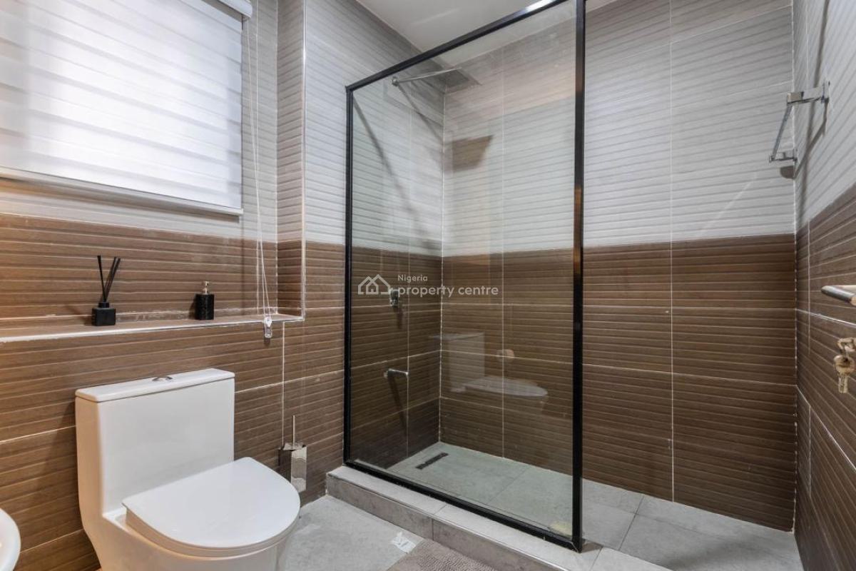 Beautifully Luxurious 2 Bedroom Apartment, Lekki Phase 1, Lekki, Lagos, Flat / Apartment Short Let