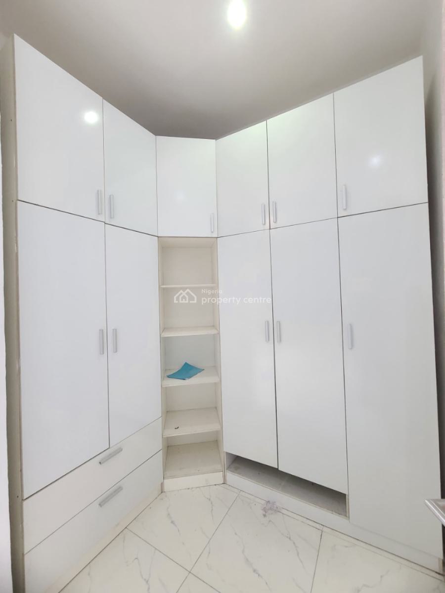 Massive 4bedroom Duplex, Orchid Road, Lekki, Lagos, Terraced Duplex for Sale