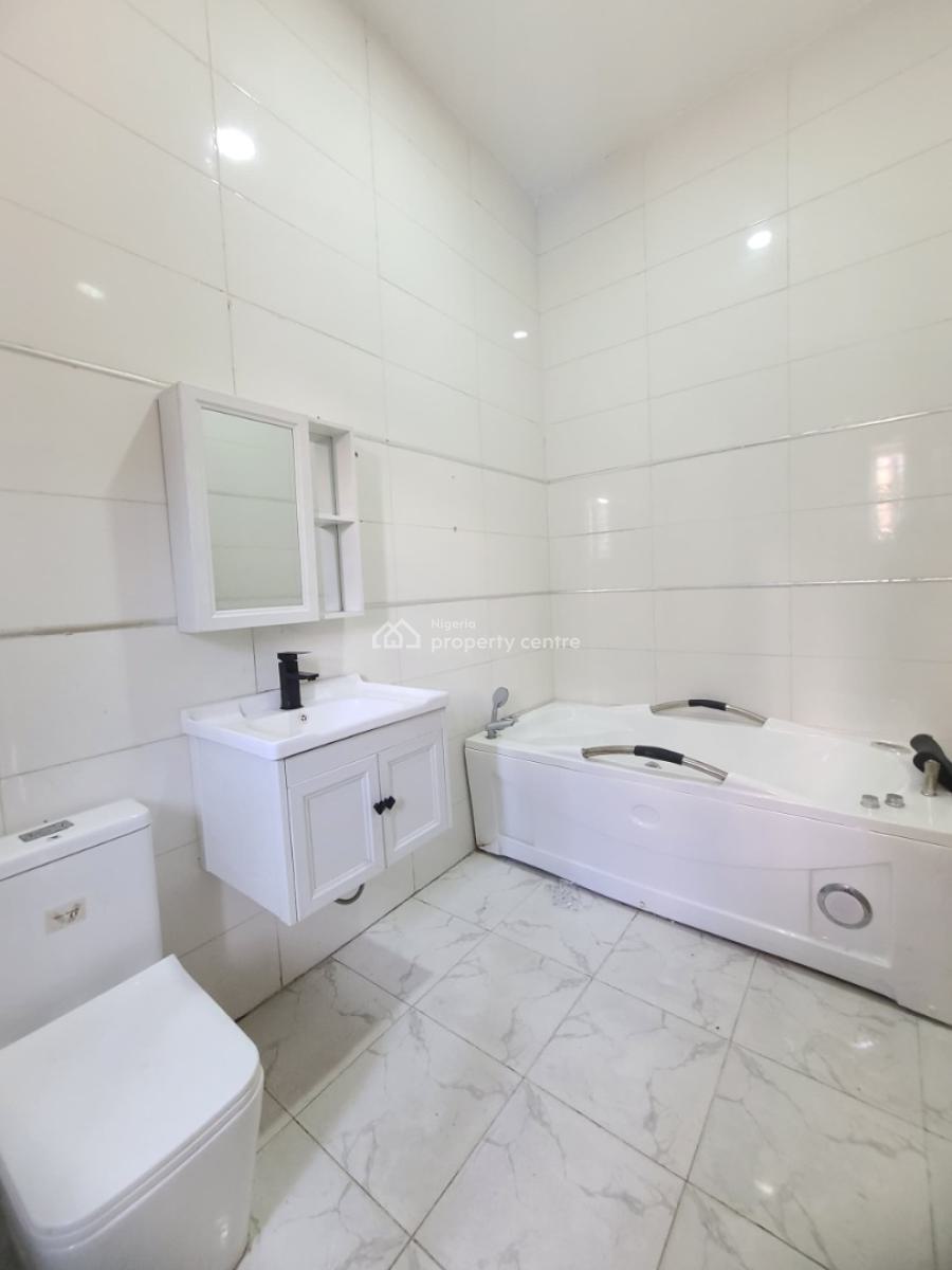 Massive 4bedroom Duplex, Orchid Road, Lekki, Lagos, Terraced Duplex for Sale