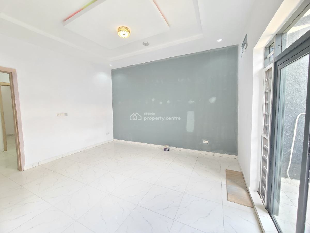 Massive 4bedroom Duplex, Orchid Road, Lekki, Lagos, Terraced Duplex for Sale