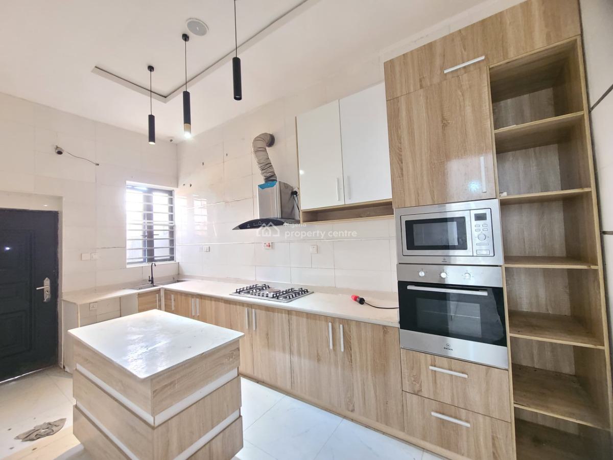 Massive 4bedroom Duplex, Orchid Road, Lekki, Lagos, Terraced Duplex for Sale