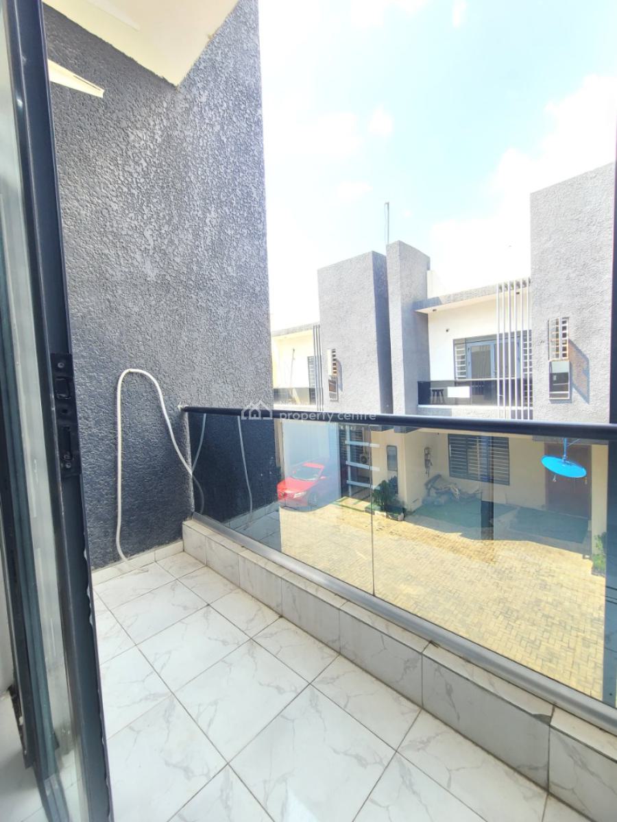 Massive 4bedroom Duplex, Orchid Road, Lekki, Lagos, Terraced Duplex for Sale