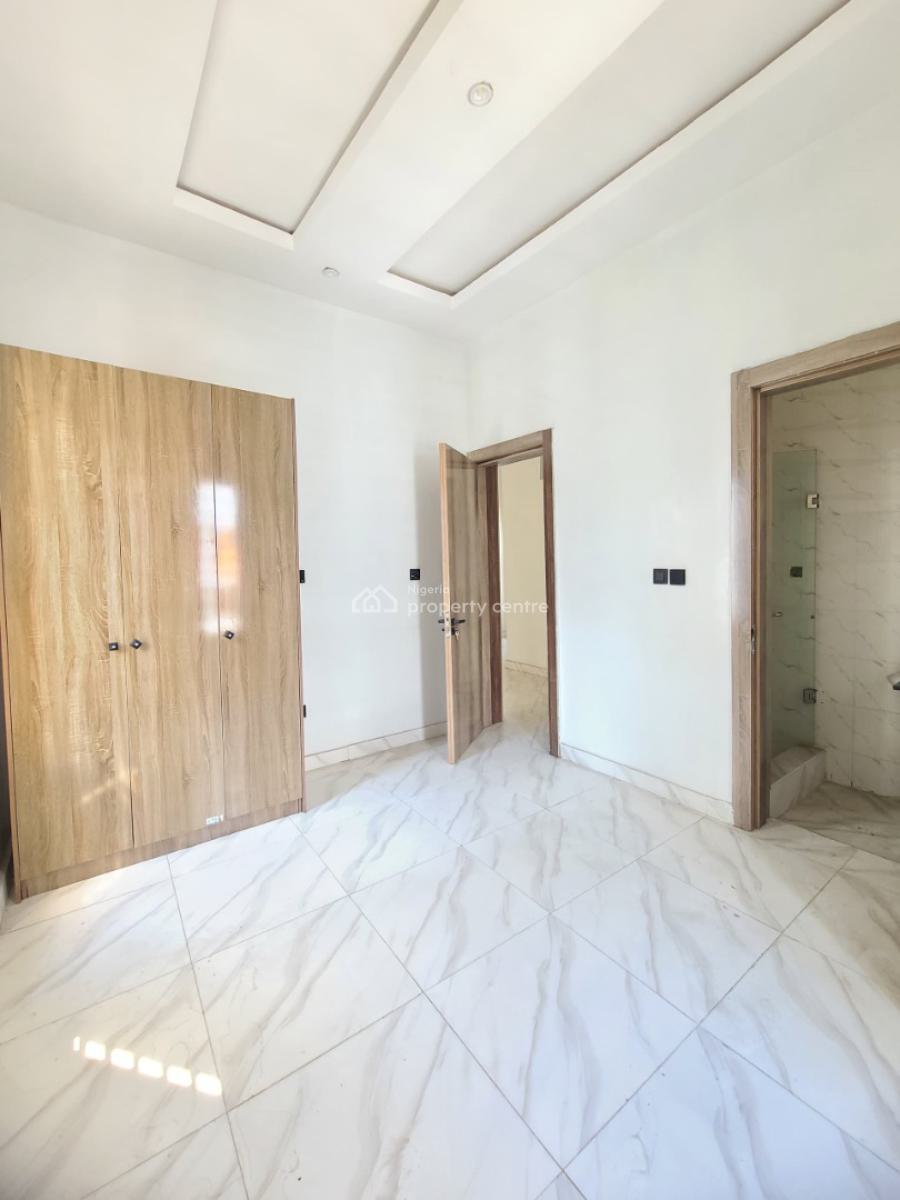 Massive 4bedroom Duplex, Orchid Road, Lekki, Lagos, Terraced Duplex for Sale