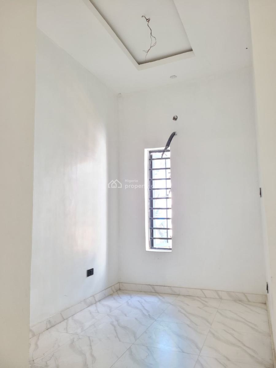 Massive 4bedroom Duplex, Orchid Road, Lekki, Lagos, Terraced Duplex for Sale