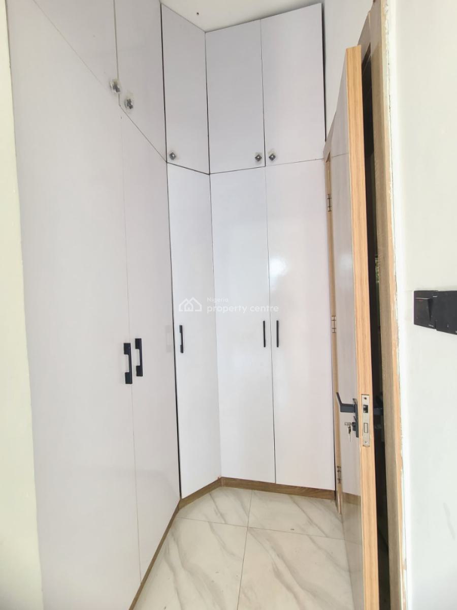 Massive 4bedroom Duplex, Orchid Road, Lekki, Lagos, Terraced Duplex for Sale