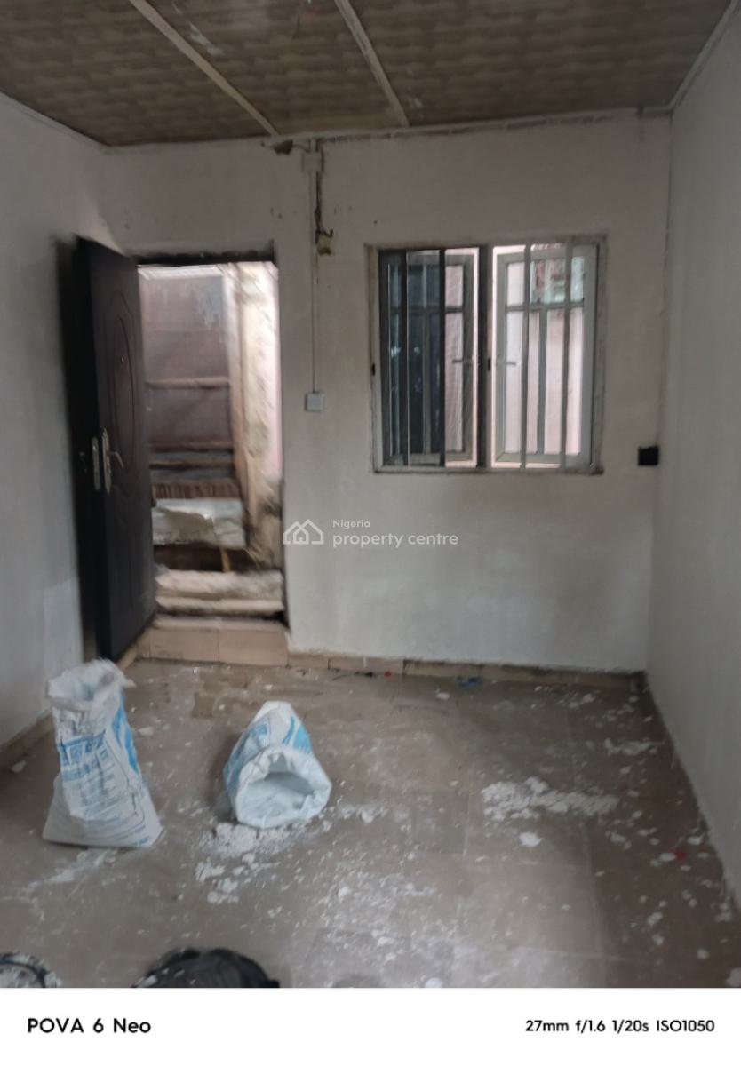 Room Self Contained (newly Renovated), Lawanson Road, Ojuelegba, Surulere, Lagos, Self Contain (single Rooms) for Rent