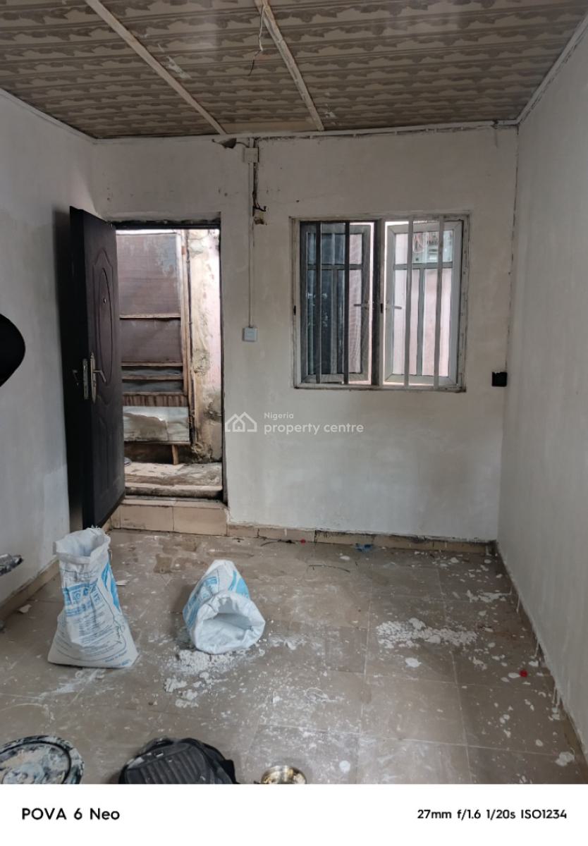 Room Self Contained (newly Renovated), Lawanson Road, Ojuelegba, Surulere, Lagos, Self Contain (single Rooms) for Rent