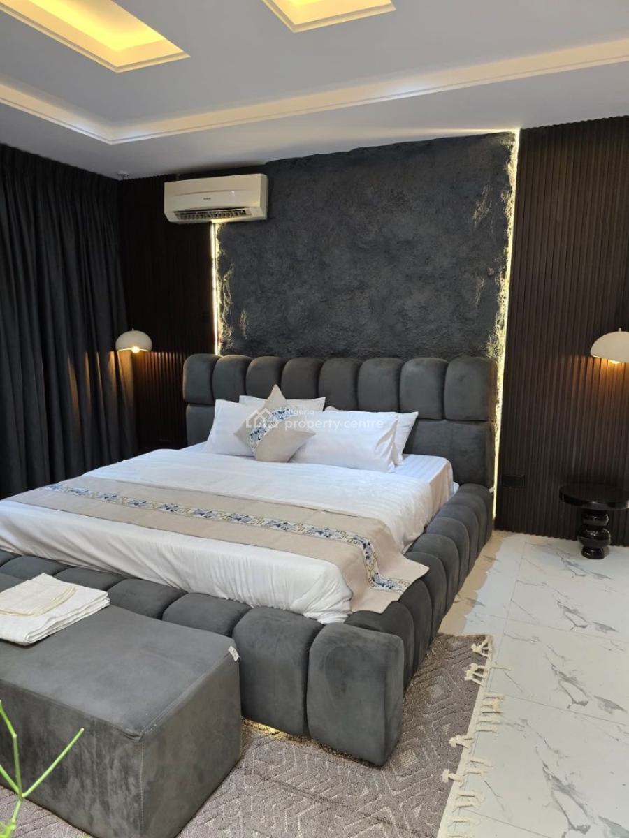 Luxury 3 Bedroom Apartment with Pool, Gym and Ps5, Victoria Island (vi), Lagos, Flat / Apartment Short Let