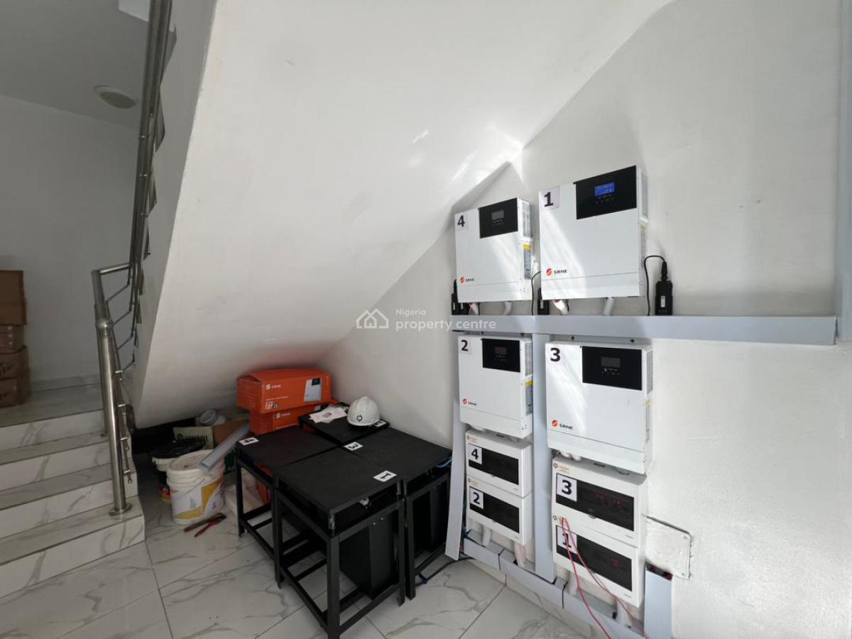 Big 2 Bedroom Apartment, Lekki Phase 1, Lekki, Lagos, Flat / Apartment for Rent