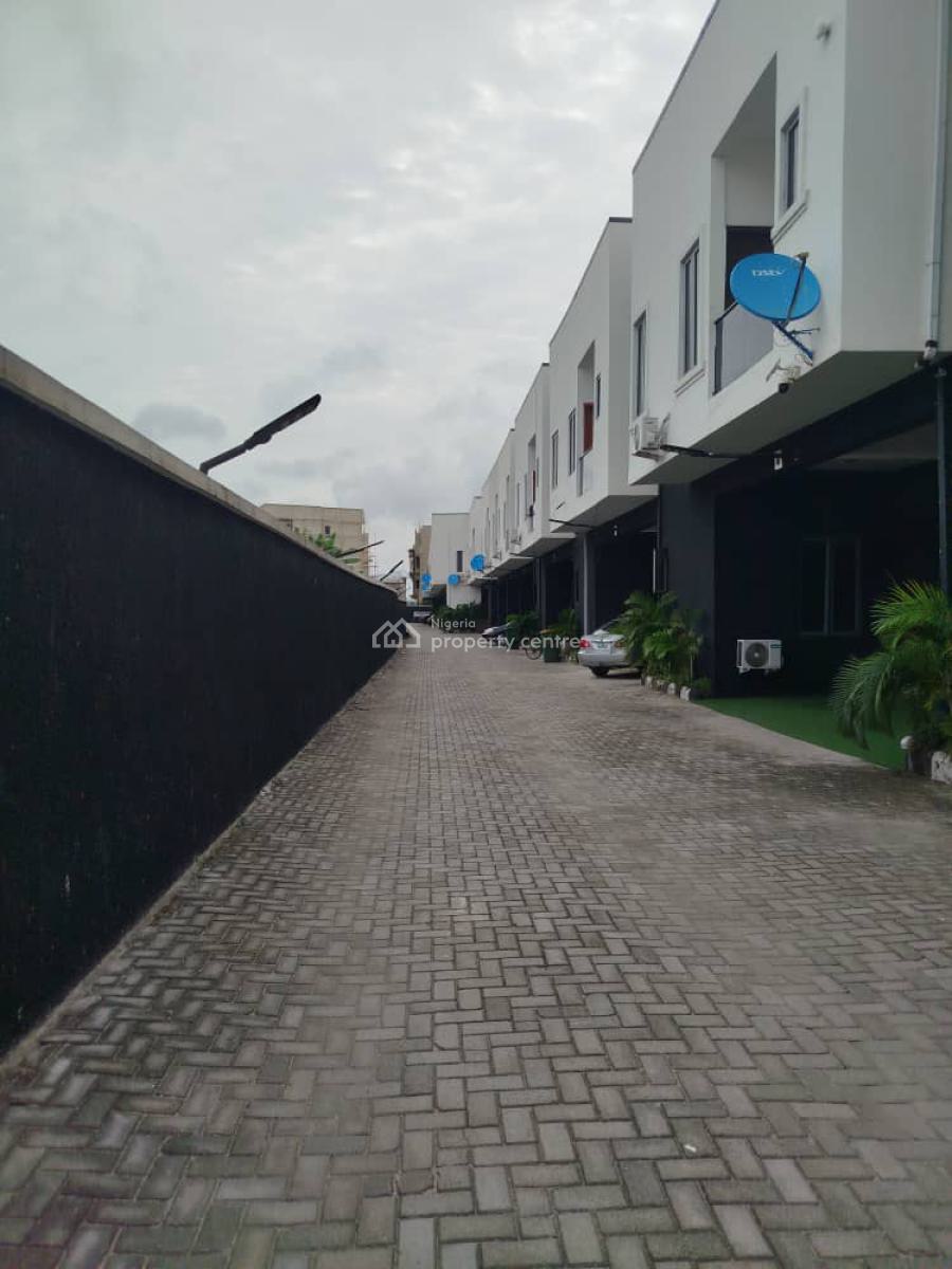 4 Bedrooms Terrace Duplex, Ikota, Lekki, Lagos, Terraced Duplex for Sale
