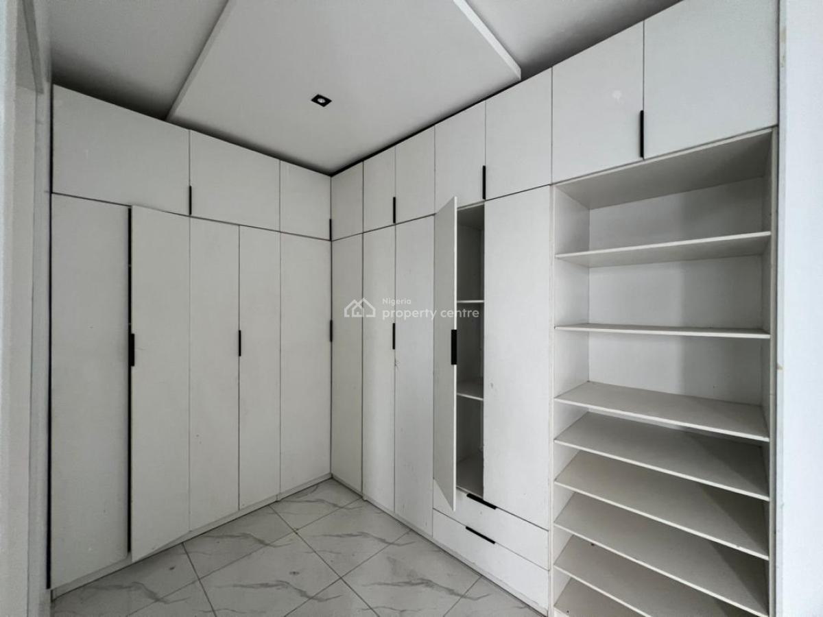 5 Bedrooms Detached Duplex, Mobile Road, Ajah, Lagos, Detached Duplex for Sale