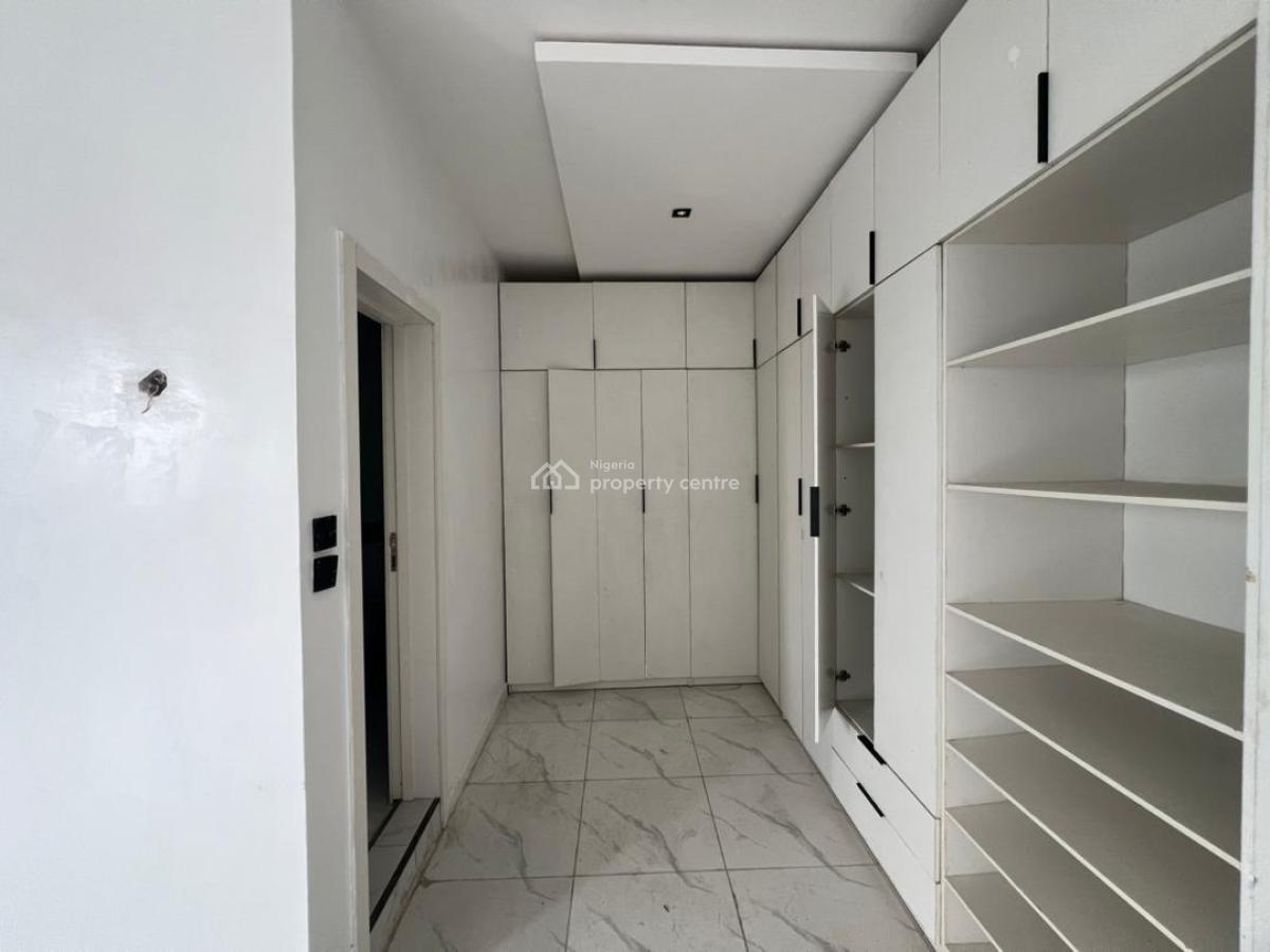 5 Bedrooms Detached Duplex, Mobile Road, Ajah, Lagos, Detached Duplex for Sale