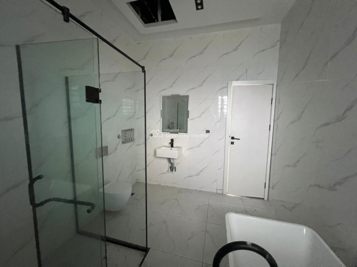 5 Bedrooms Detached Duplex, Mobile Road, Ajah, Lagos, Detached Duplex for Sale