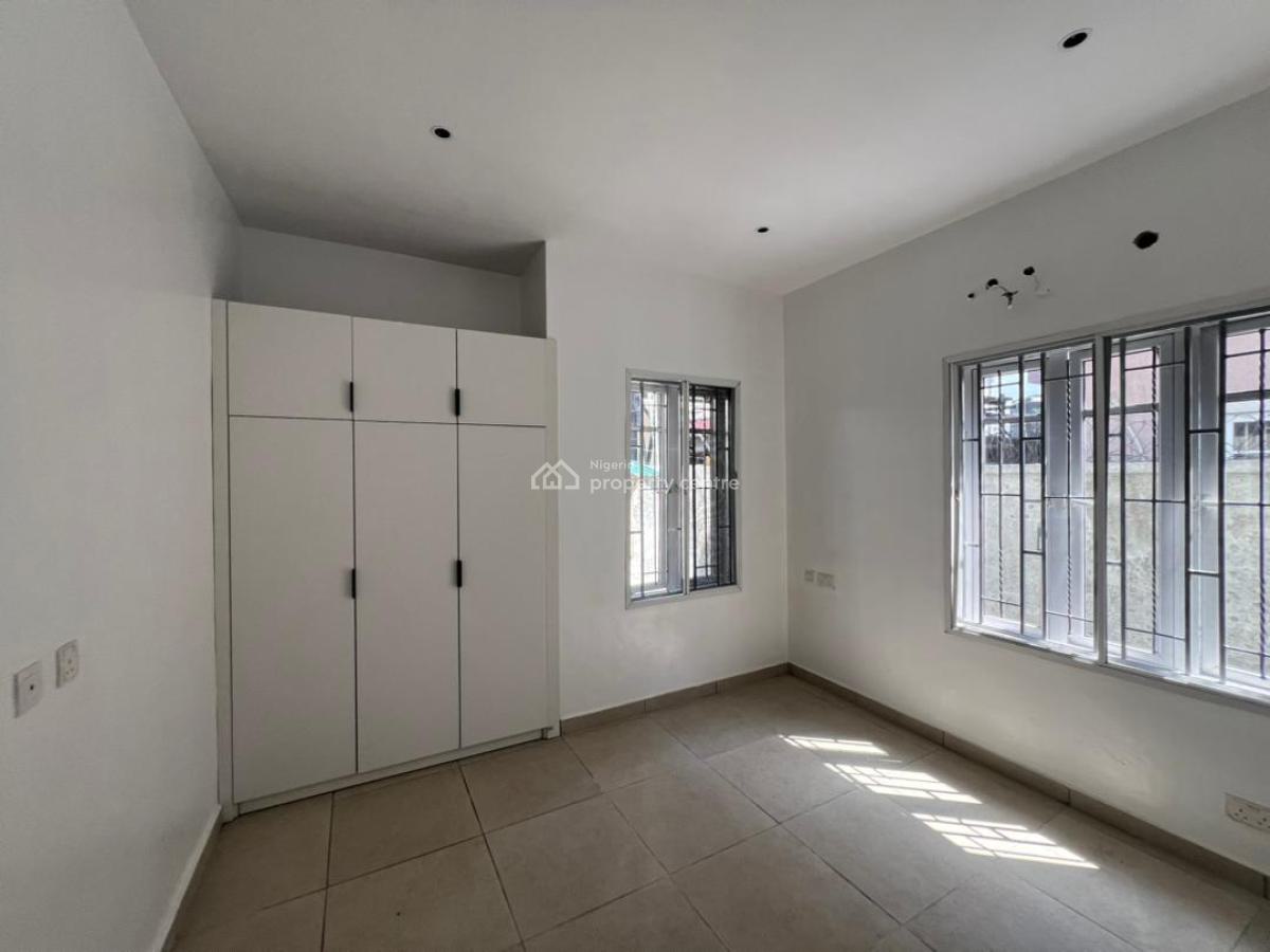 2 Bedrooms Apartment/ Flat, Lekki Phase 1, Lekki, Lagos, Flat / Apartment for Rent