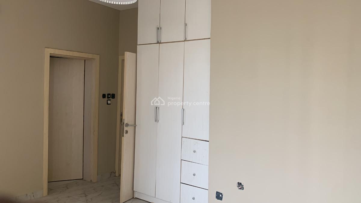 Luxurious 3bedroom All Rooms En-suite in an Estate, Ikate, Lekki, Lagos, Flat / Apartment for Rent