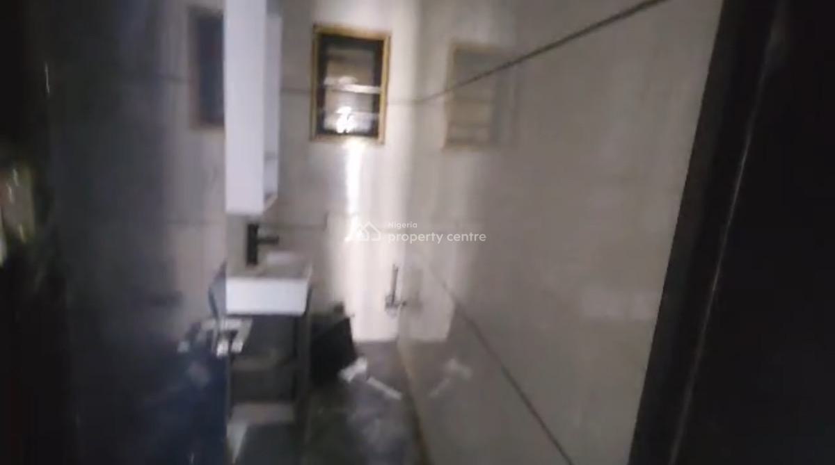 Brand New 9unit of 1bed & 7unit of 3bed with Gen,tarred Rd, Jahi Gilmore(tarred Rd, Jahi, Abuja, Flat / Apartment for Rent