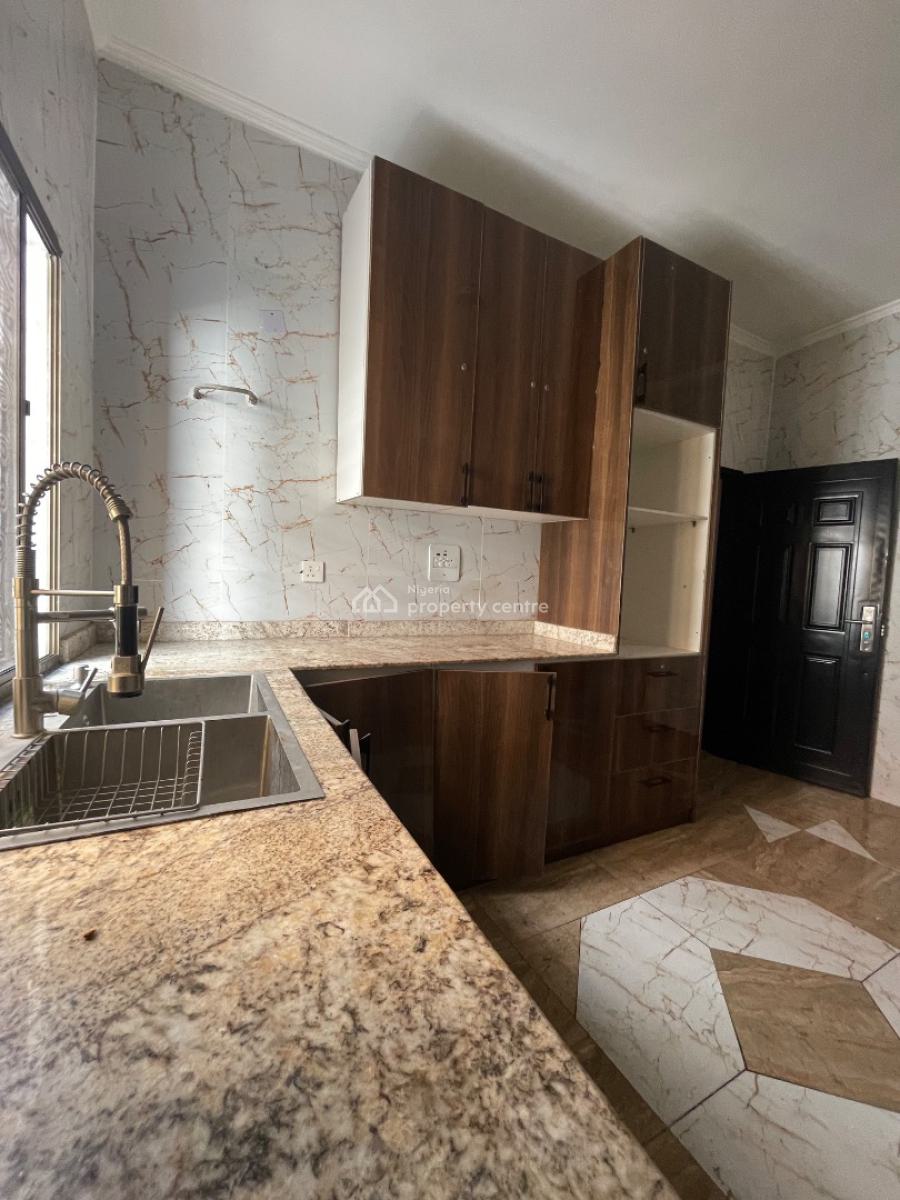 3 Bedroom Duplex Available Commercial Acceptable, Lekki Phase 1, Lekki, Lagos, Terraced Duplex for Rent