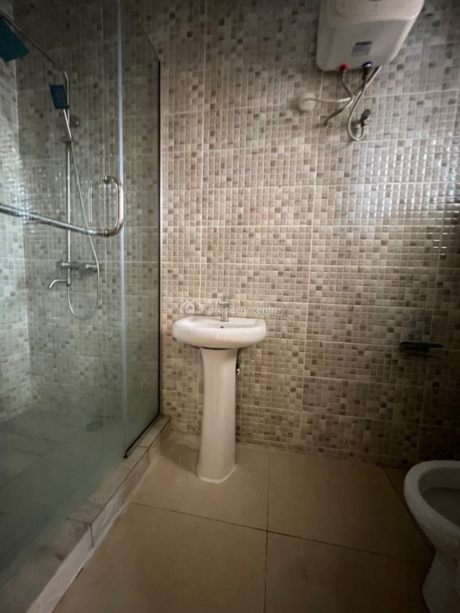 3 Bedroom Duplex Available Commercial Acceptable, Lekki Phase 1, Lekki, Lagos, Terraced Duplex for Rent