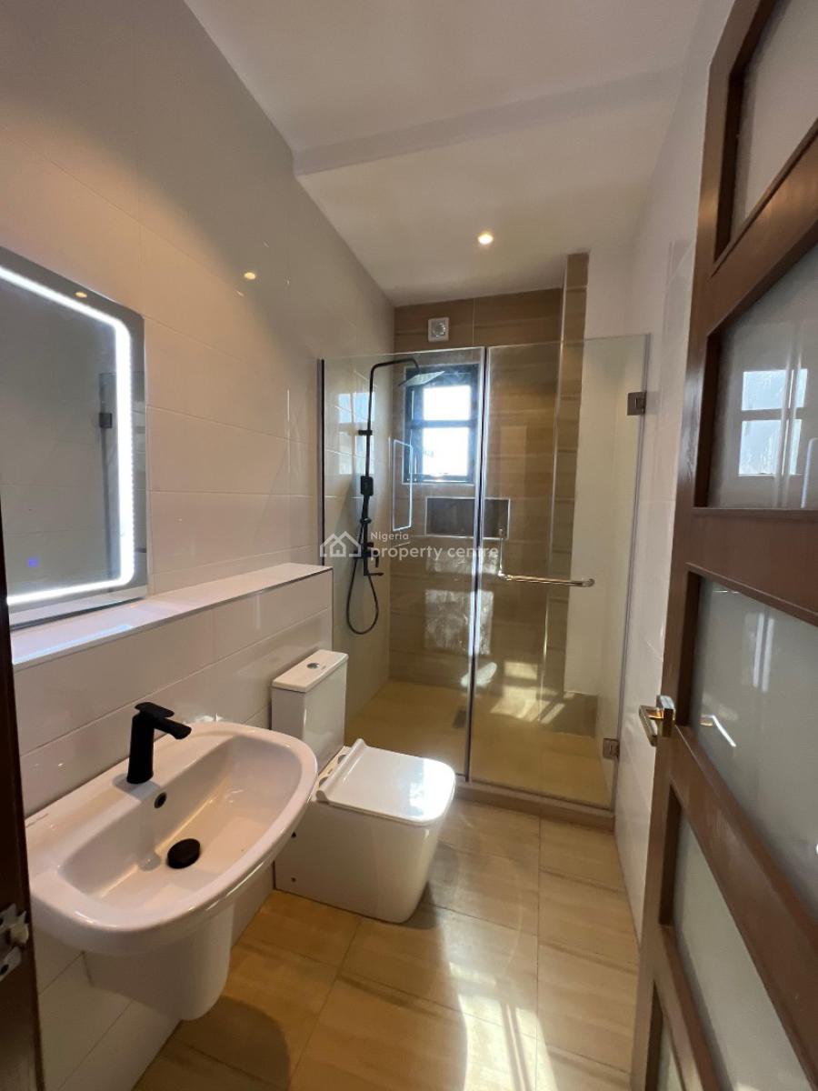 Well Detailed 2 Bed Apartment with a Gym, Elevator, Rooftop and Bq, Ikate, Lekki, Lagos, Flat / Apartment for Sale