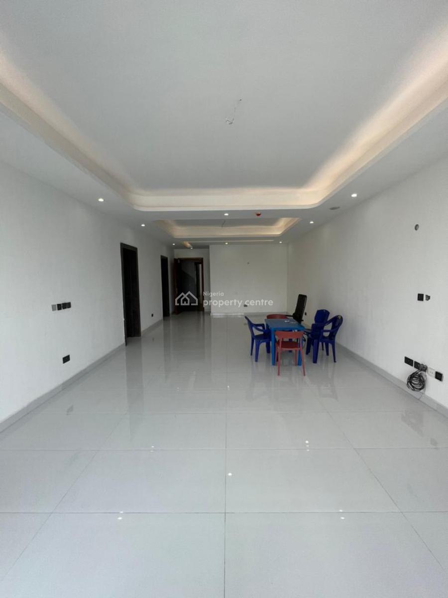 Well Detailed 2 Bed Apartments with a Gym and Elevator, Lekki Phase 1, Lekki, Lagos, Flat / Apartment for Sale