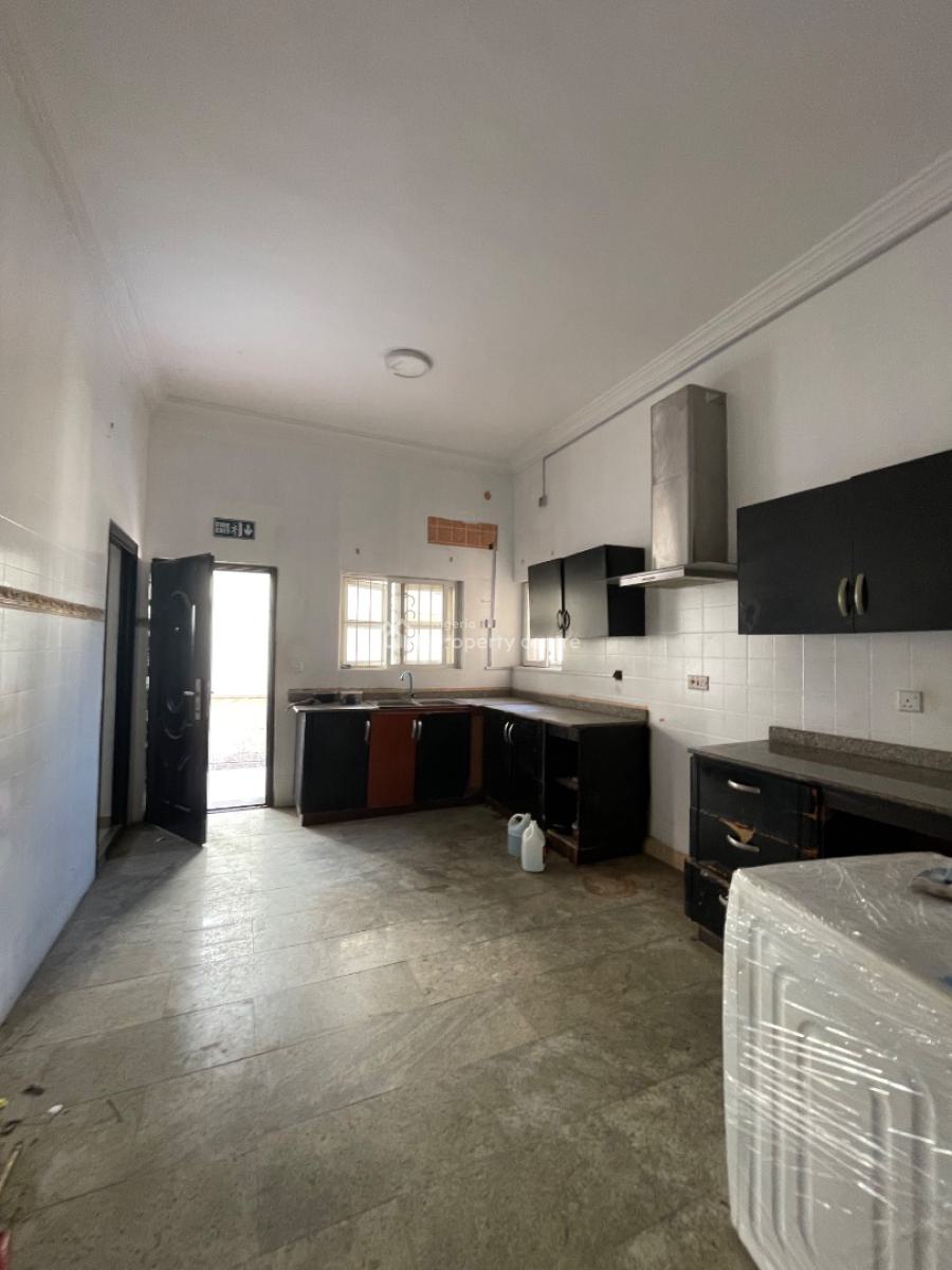 Mixed Use 4 Bedroom Terrace Duplex, Lekki Phase 1, Lekki, Lagos, Terraced Duplex for Rent