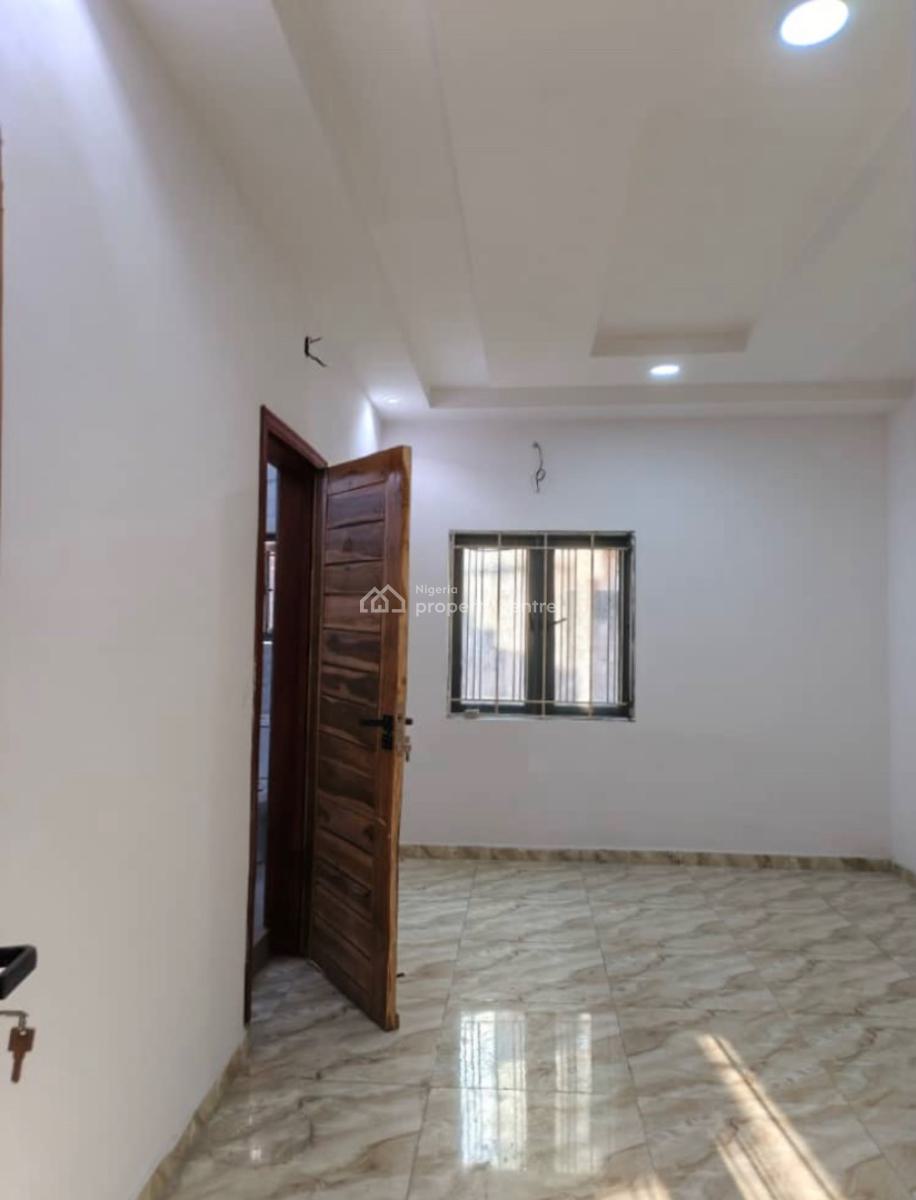 3 Bed Room Flat, Ikeja, Off Toyin, Ikeja, Lagos, Flat / Apartment for Rent