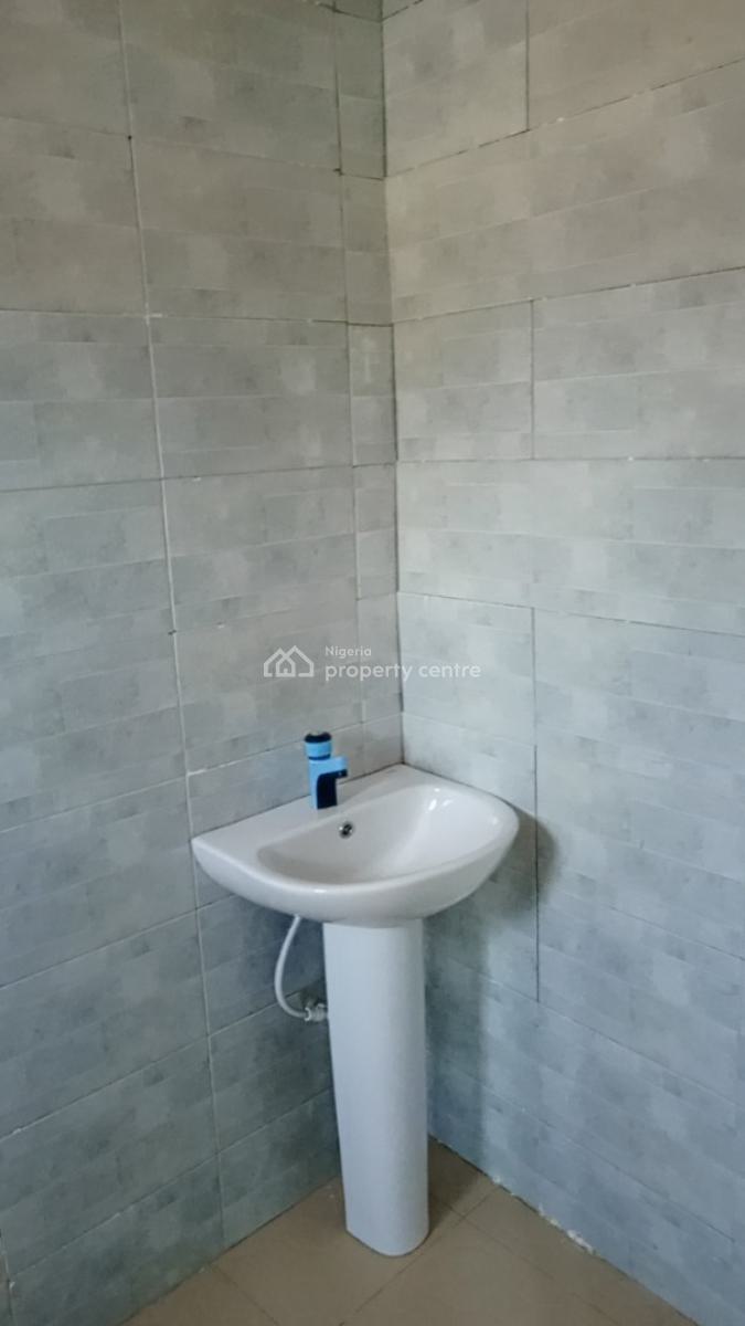 Luxury 3bedroom Flat at Atlantic View Estate, Igboefon, Alpha Beach Road, Atlantic View Estate, Igbo Efon, Lekki, Lagos, Flat / Apartment for Rent