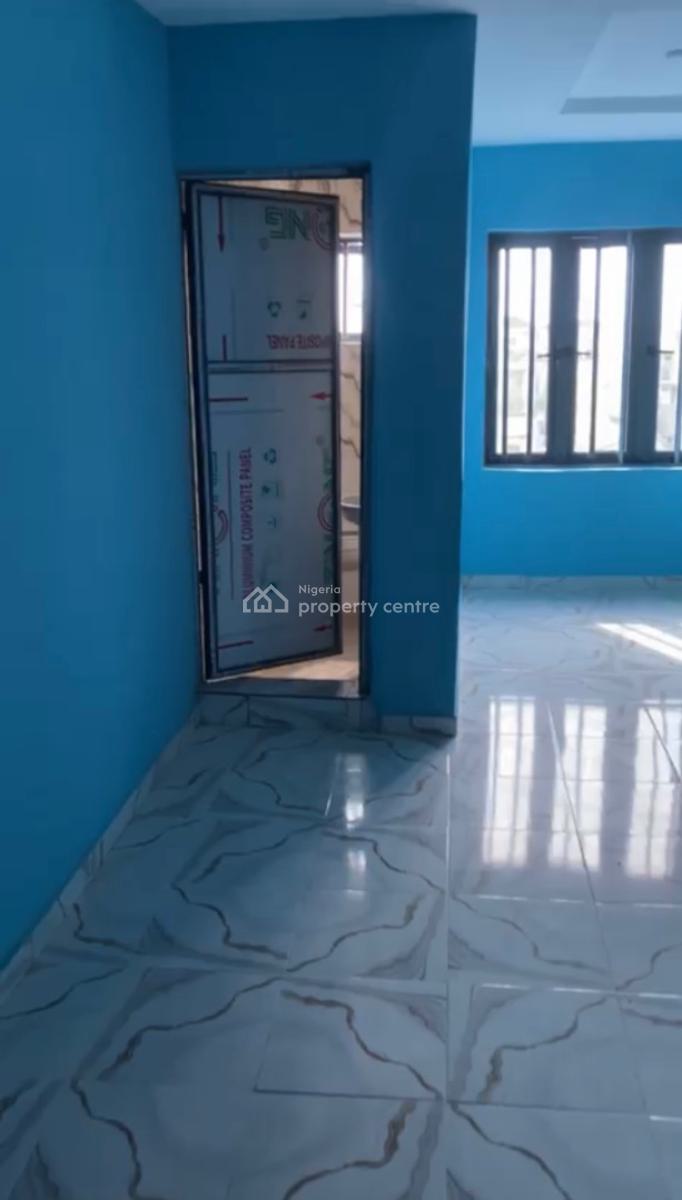 Standard 2 Bedroom Flat, Surulere, Lagos, Flat / Apartment for Rent