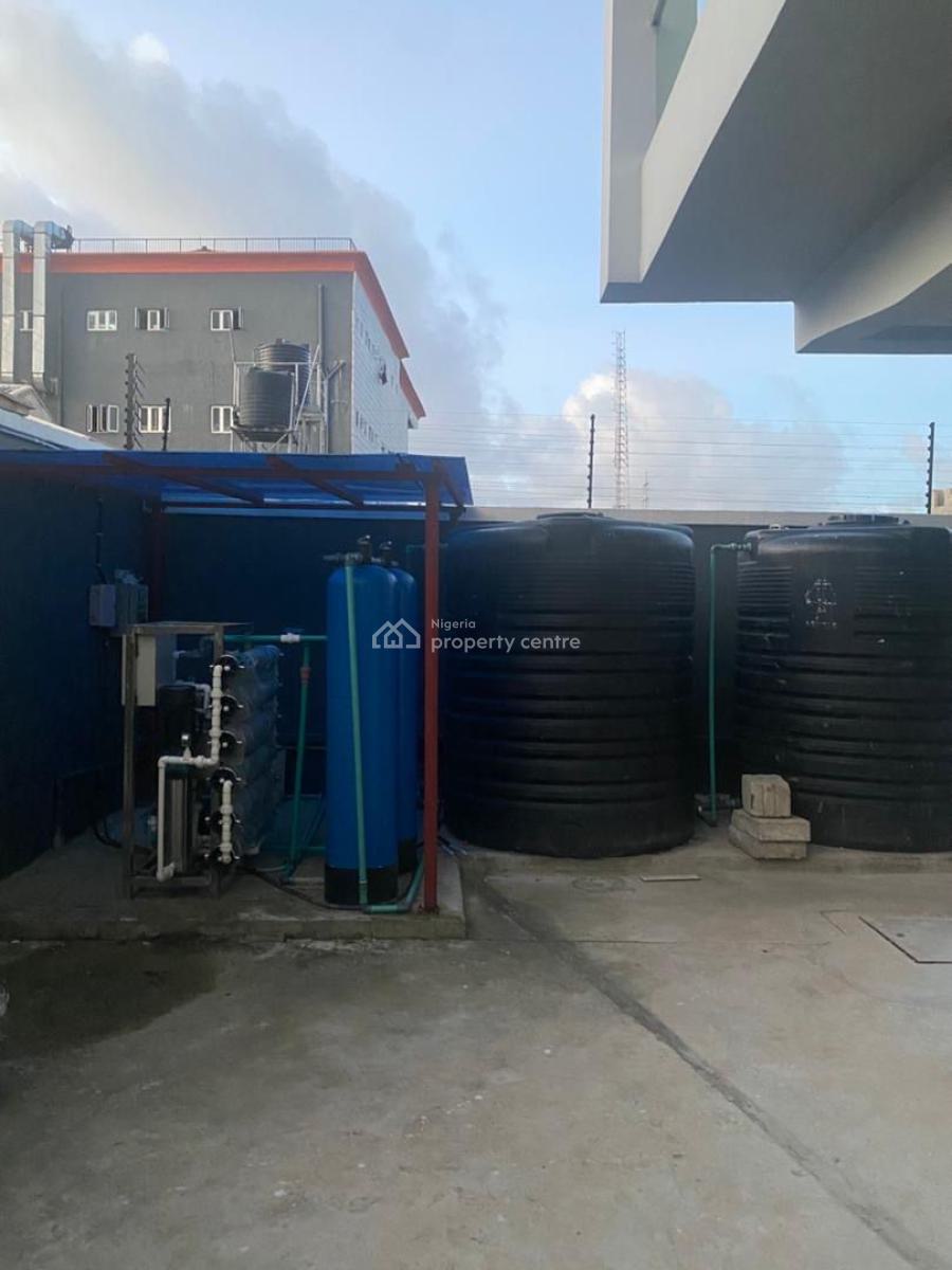 Luxury 4-bedroom Terrace with Bq & Swimming Pool -- Lekki Right, Lagos, Lekki Right Side, Lekki Phase 1, Lekki, Lagos, Terraced Duplex for Sale