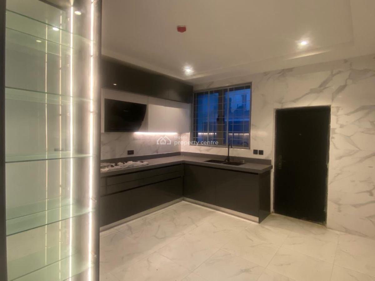 Luxury 4-bedroom Terrace with Bq & Swimming Pool -- Lekki Right, Lagos, Lekki Right Side, Lekki Phase 1, Lekki, Lagos, Terraced Duplex for Sale