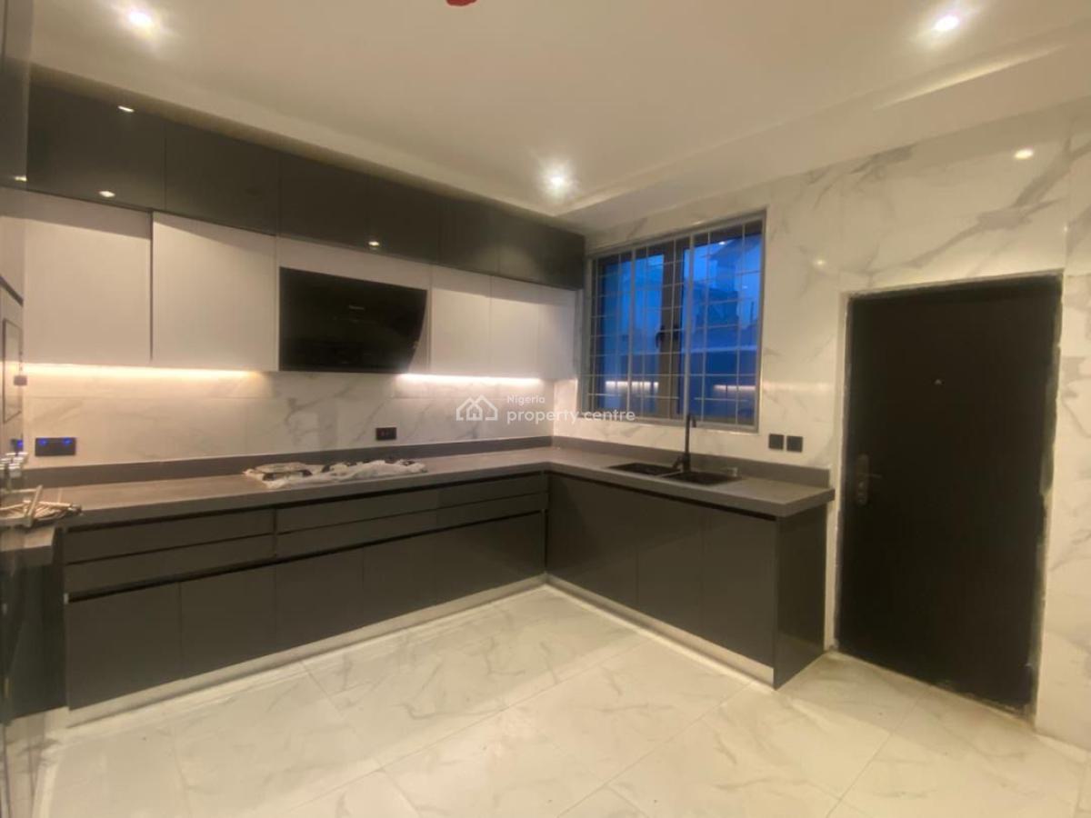 Luxury 4-bedroom Terrace with Bq & Swimming Pool -- Lekki Right, Lagos, Lekki Right Side, Lekki Phase 1, Lekki, Lagos, Terraced Duplex for Sale