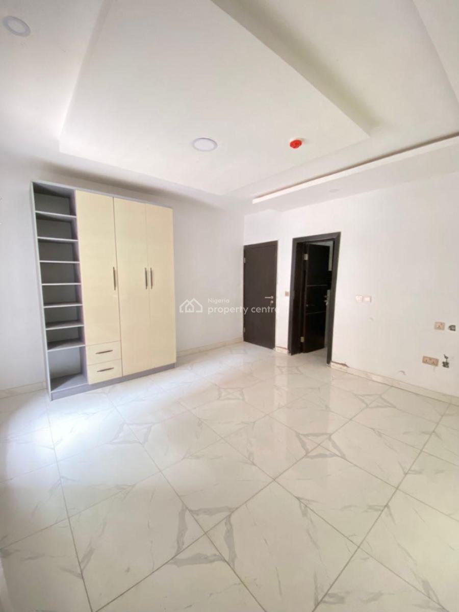 Elegant and Spacious 2 Bedroom Apartment with Bq, Lekki Phase 1, Lekki, Lagos, Flat / Apartment for Sale
