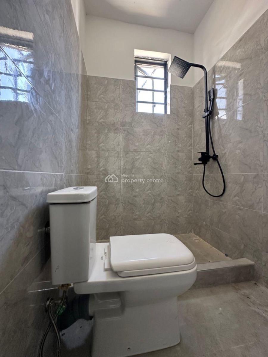 Elegant 2 Bedroom Apartment with Bq, Lekki Phase 1, Lekki, Lagos, Flat / Apartment for Sale