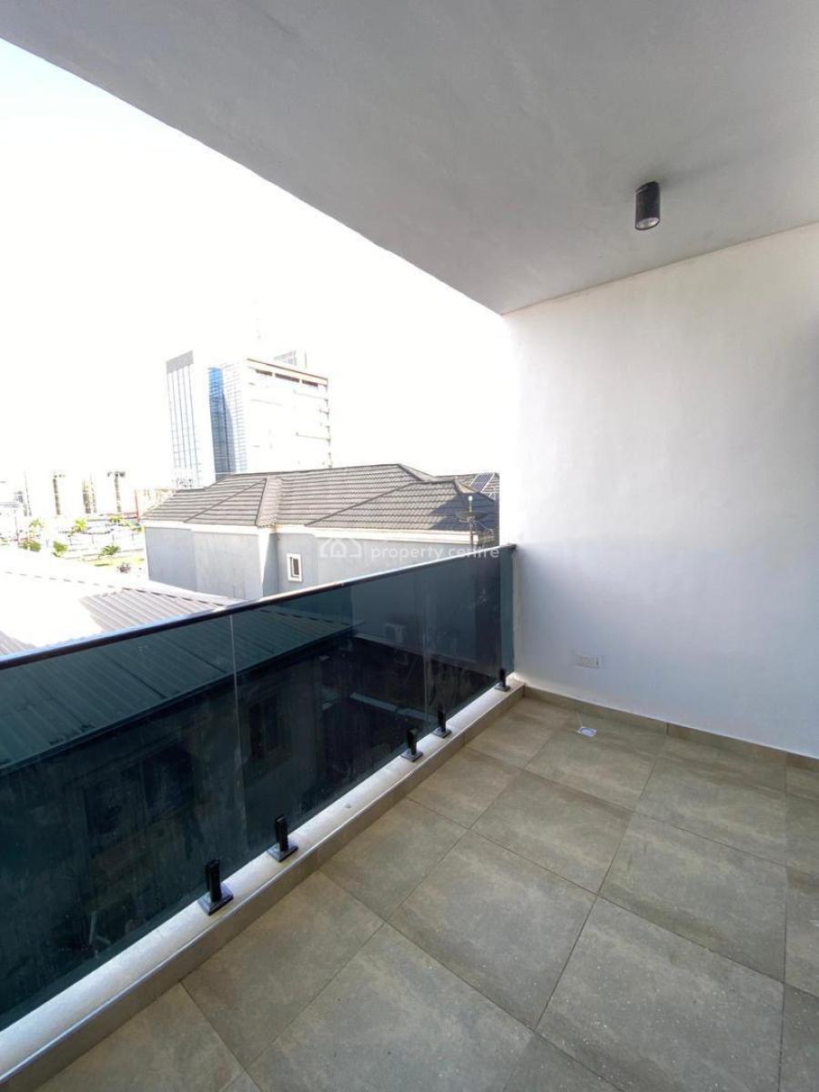 Elegant and Spacious 3 Bedroom Apartment, Lekki Phase 1, Lekki, Lagos, Flat / Apartment for Sale